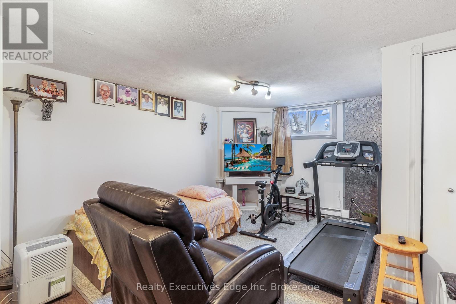 9a Hampton Street, Brantford, Ontario  N3S 7J2 - Photo 38 - X12261463