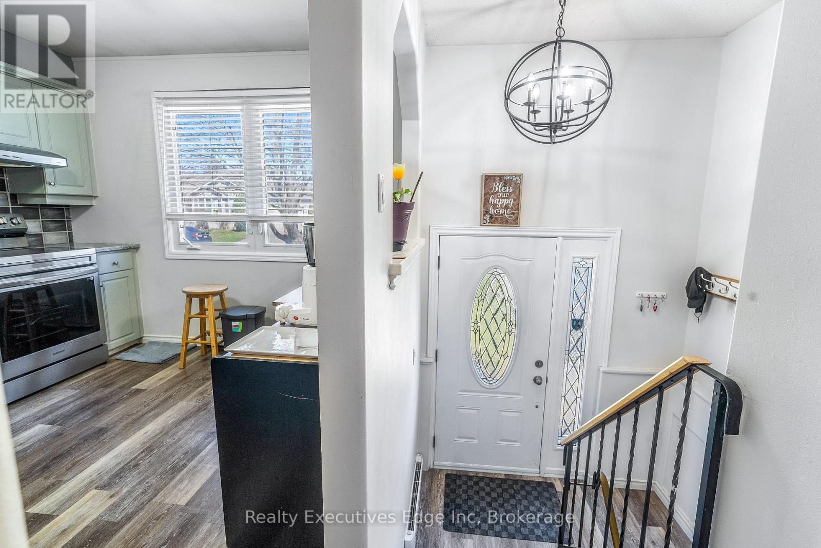 9a Hampton Street, Brantford, Ontario  N3S 7J2 - Photo 5 - X12261463