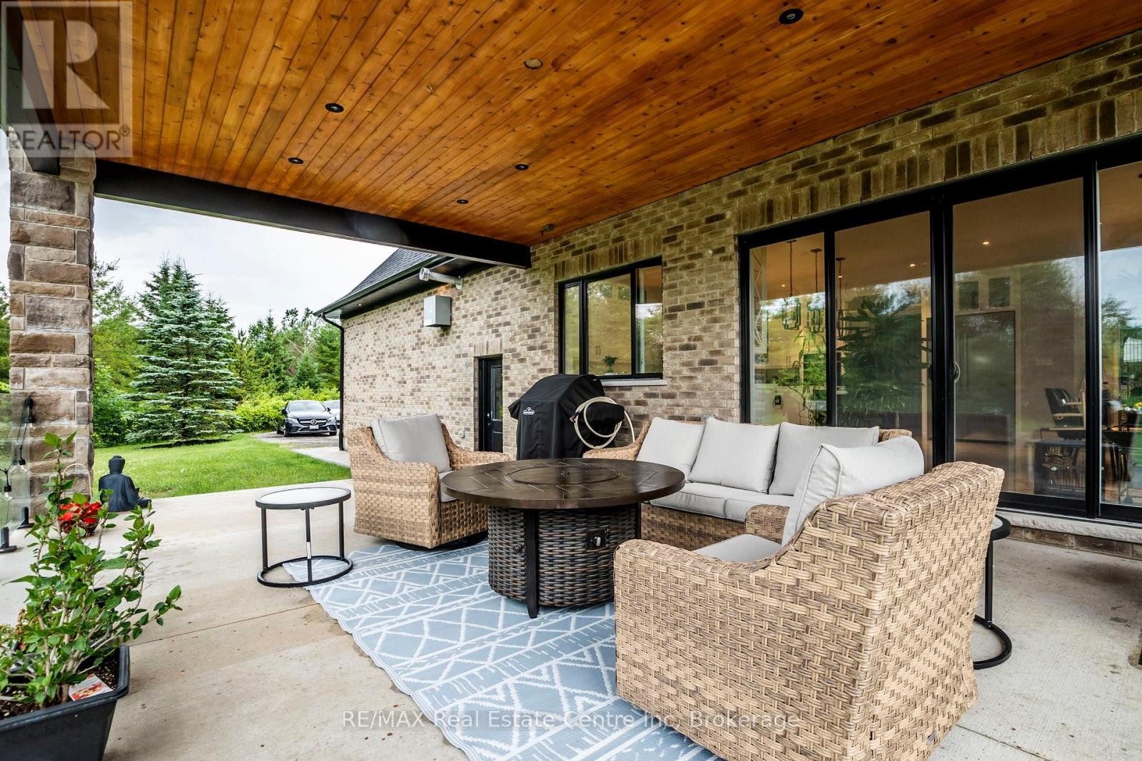 7645 Maltby Road E, Puslinch, Ontario  N0B 2J0 - Photo 38 - X12261553