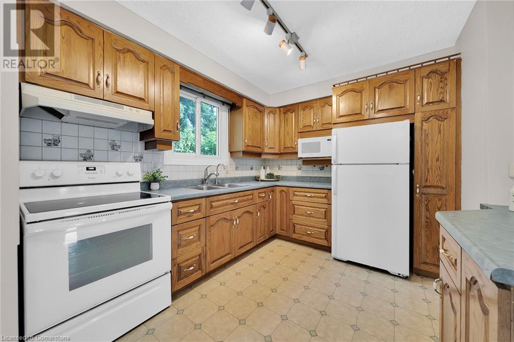 80 Old Country Drive Unit# 16, Kitchener, Ontario  N2E 2E5 - Photo 23 - 40747578