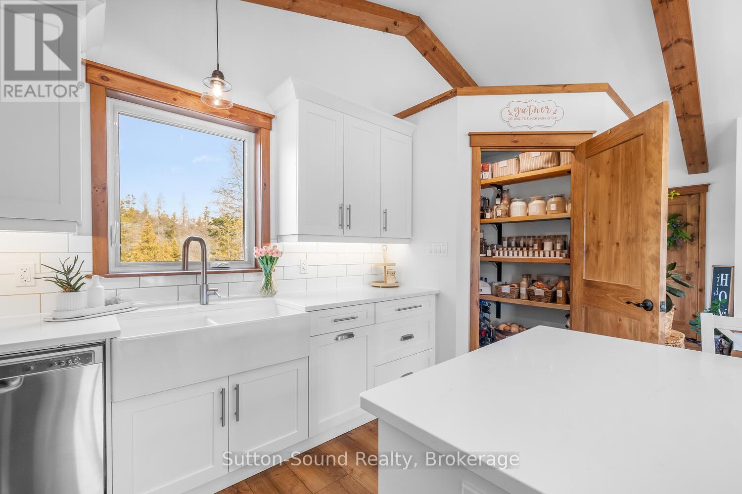 107 Whiskey Harbour Road, Northern Bruce Peninsula, Ontario  N0H 2T0 - Photo 11 - X12261738