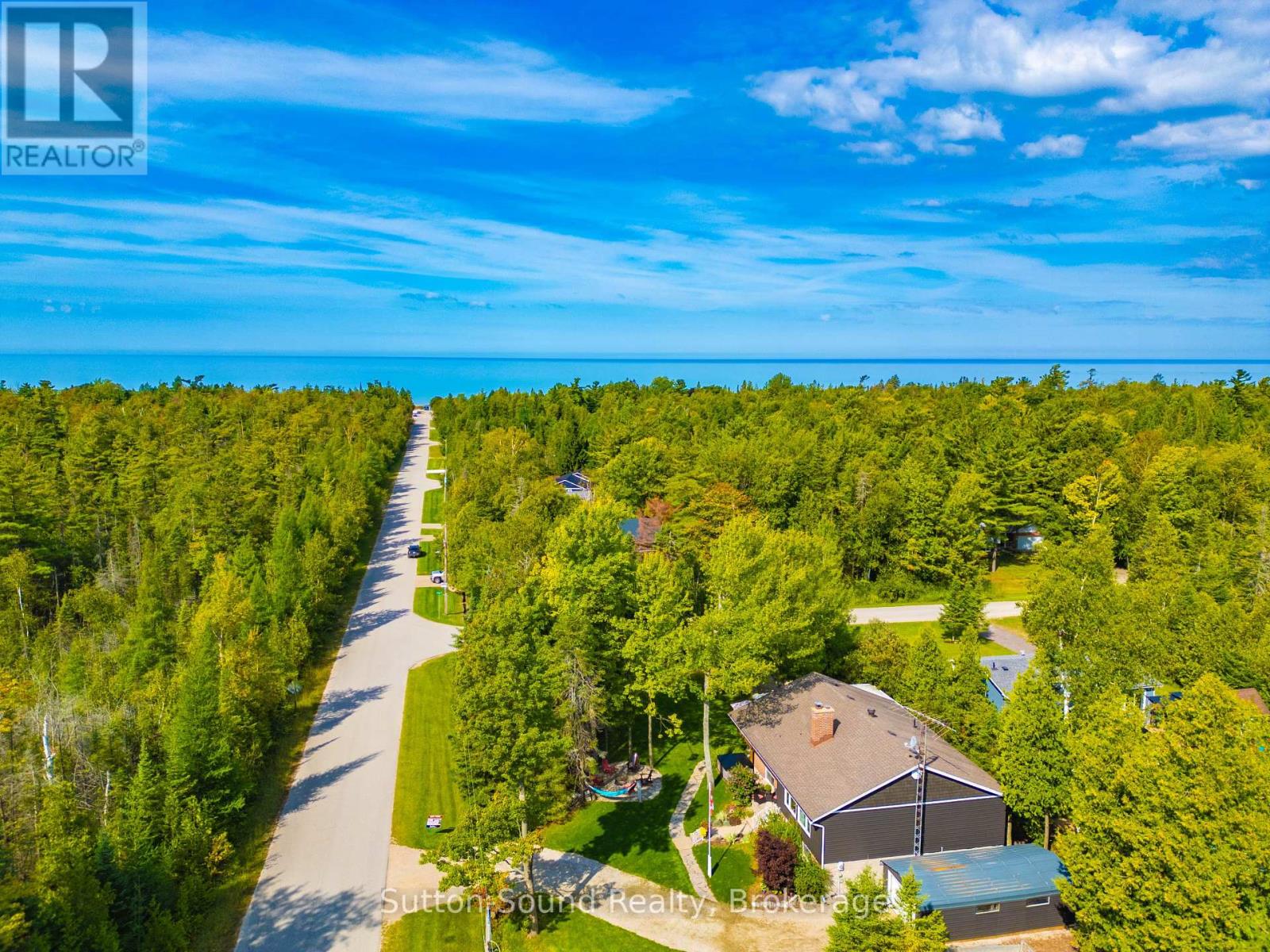 403 Simcoe Avenue, South Bruce Peninsula, Ontario  N0H 2G0 - Photo 2 - X12261739