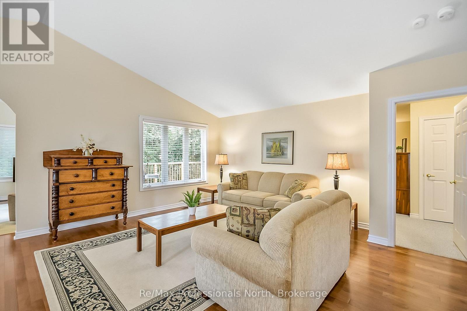 136 Hedgewood Lane, Gravenhurst, Ontario  P1P 1Z4 - Photo 19 - X12261745