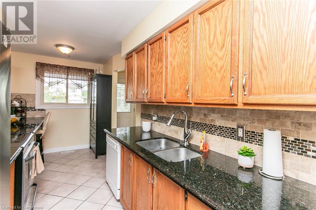 586 Drummerhill Crescent, Waterloo, Ontario  N2T 1G4 - Photo 11 - 40747636