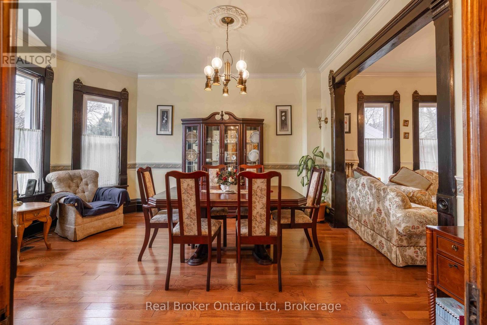 295 Livingstone Avenue N, North Perth, Ontario  N4W 1P8 - Photo 5 - X12261817