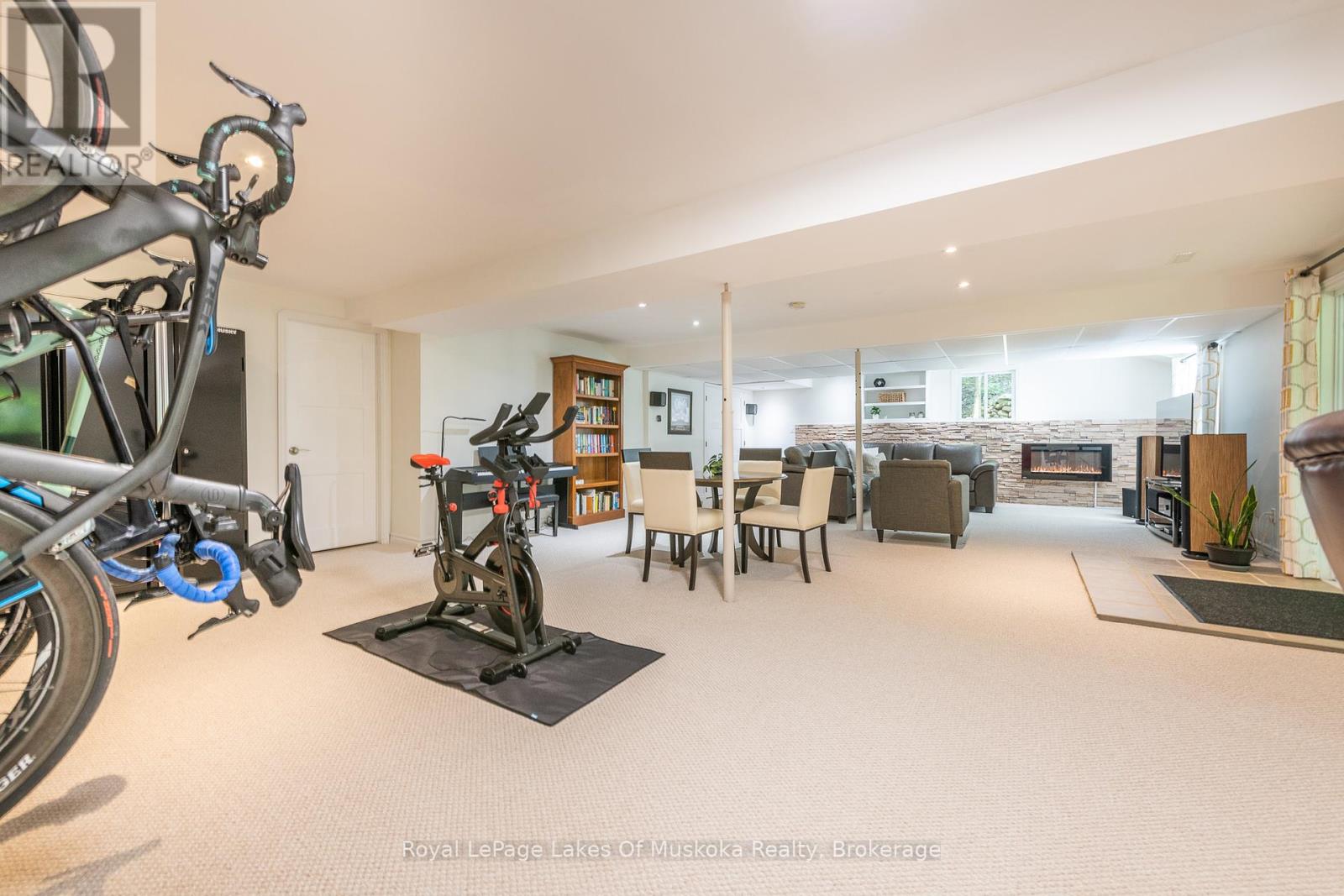 1601 Skyline Drive, Huntsville, Ontario  P1H 1A5 - Photo 21 - X12261893