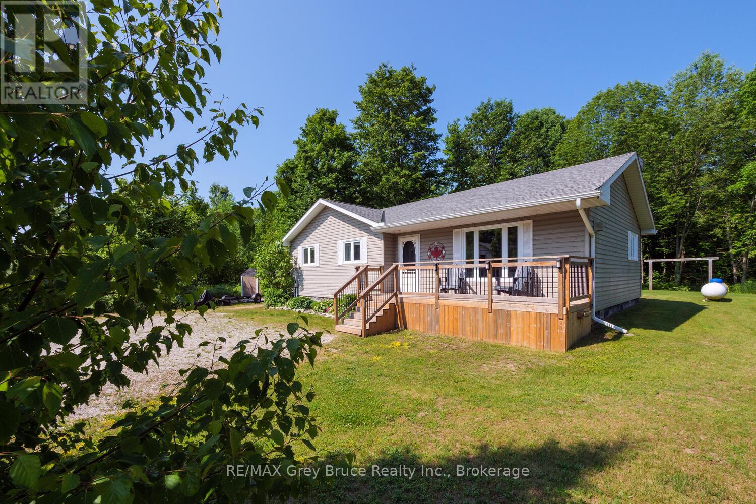 32 Sugarbush Road, South Bruce Peninsula, Ontario  N0H 2T0 - Photo 29 - X12261917