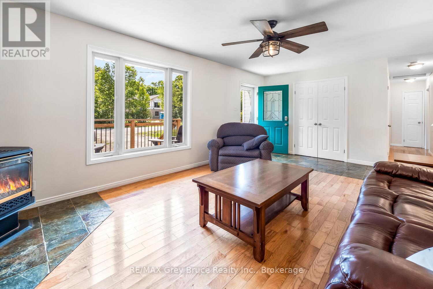 32 Sugarbush Road, South Bruce Peninsula, Ontario  N0H 2T0 - Photo 6 - X12261917