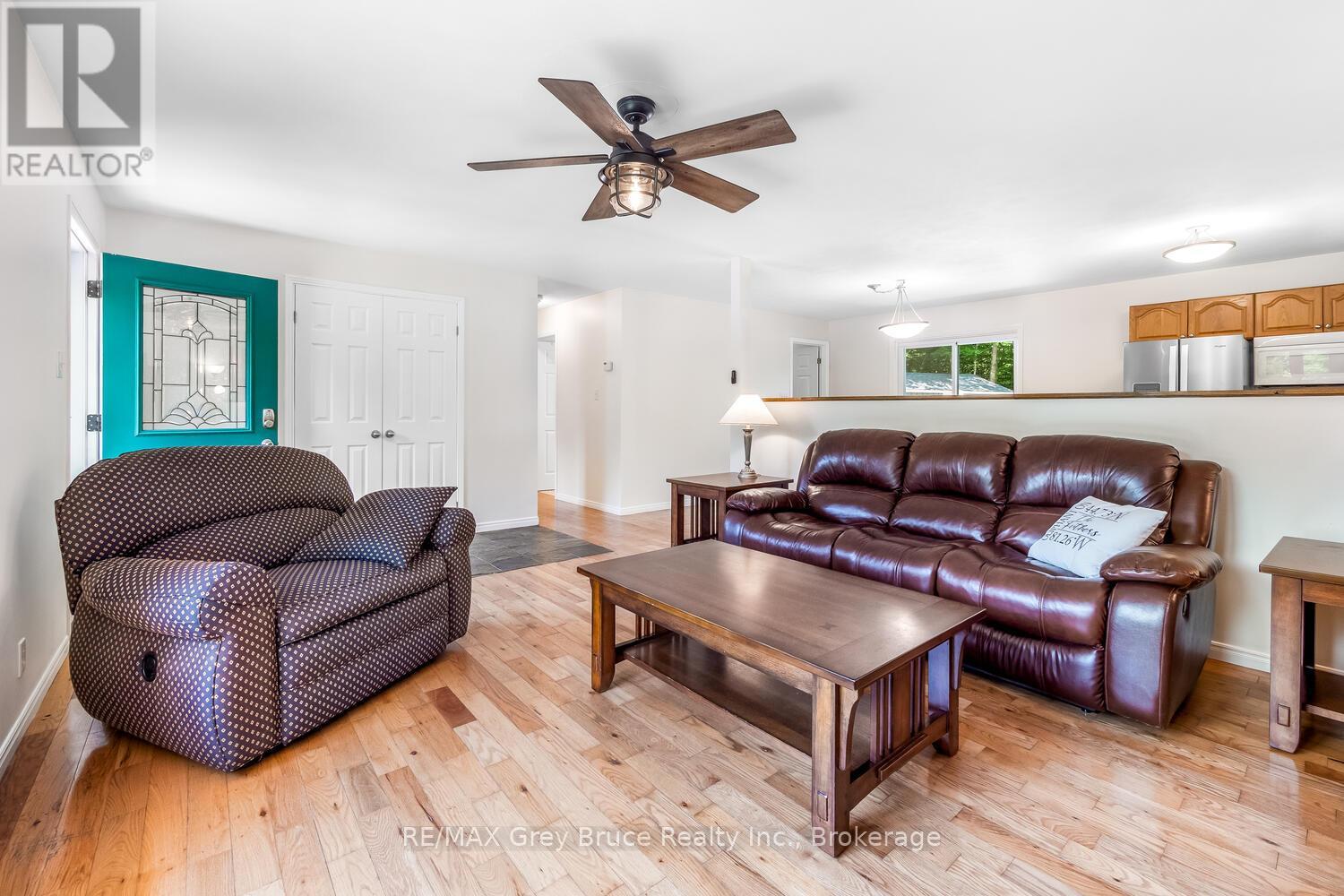 32 Sugarbush Road, South Bruce Peninsula, Ontario  N0H 2T0 - Photo 7 - X12261917