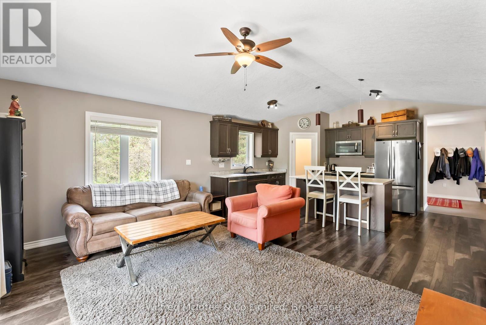 201 Hutton Hill Road, West Grey, Ontario  N0G 1R0 - Photo 11 - X12261964