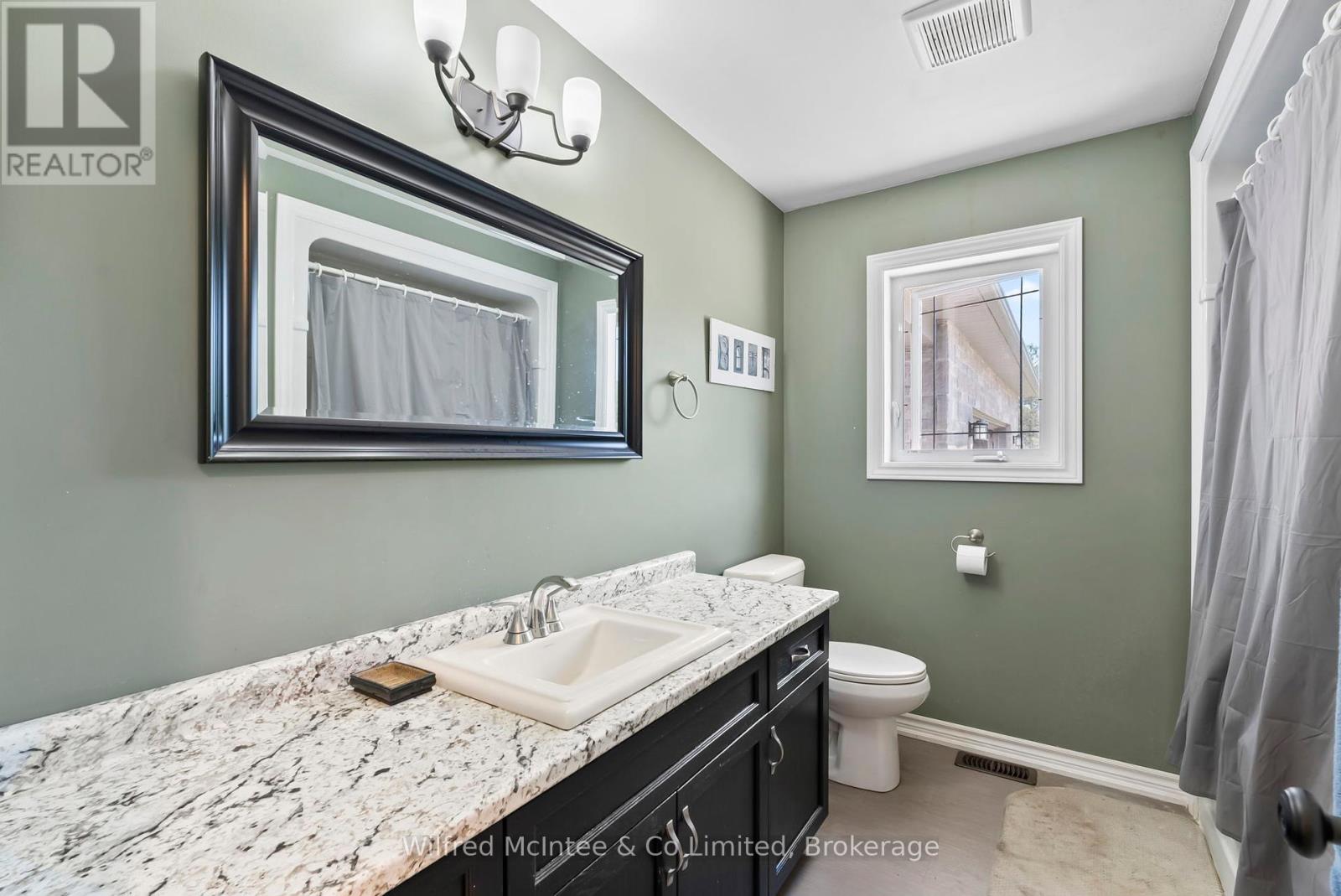 201 Hutton Hill Road, West Grey, Ontario  N0G 1R0 - Photo 14 - X12261964