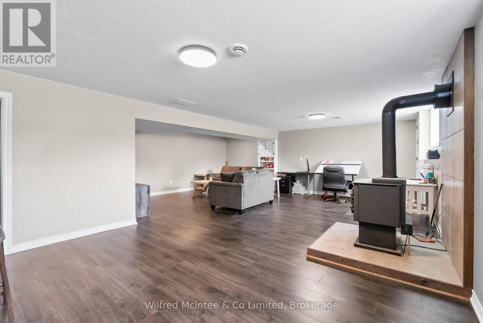 201 Hutton Hill Road, West Grey, Ontario  N0G 1R0 - Photo 17 - X12261964