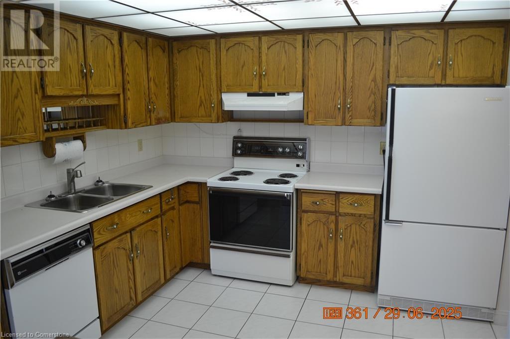 8 Village Green Boulevard Unit# 811, Stoney Creek, Ontario  L8G 5B8 - Photo 12 - 40747566
