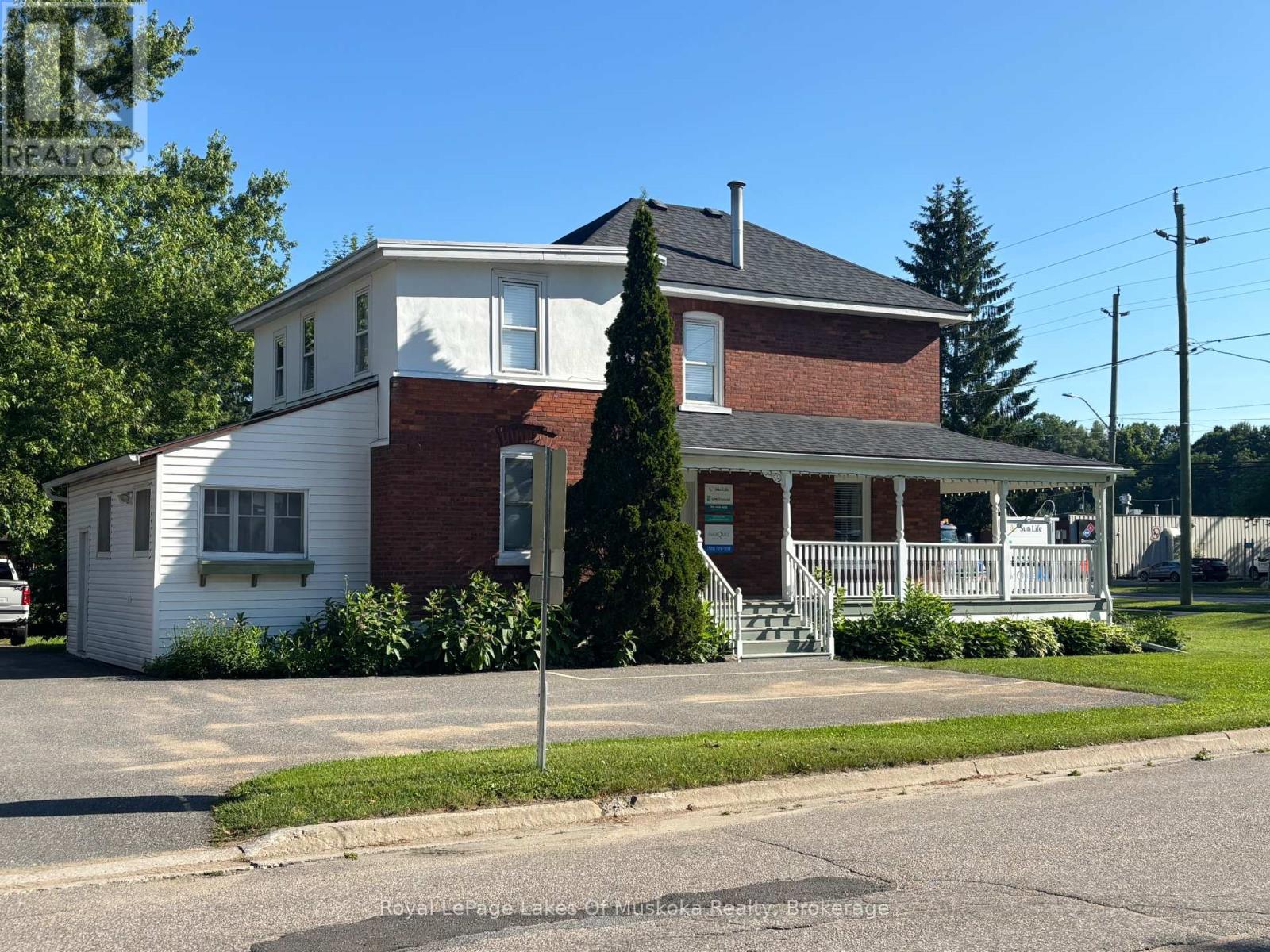 164 Wellington Street N, Bracebridge, Ontario  P1L 1C4 - Photo 3 - X12261985