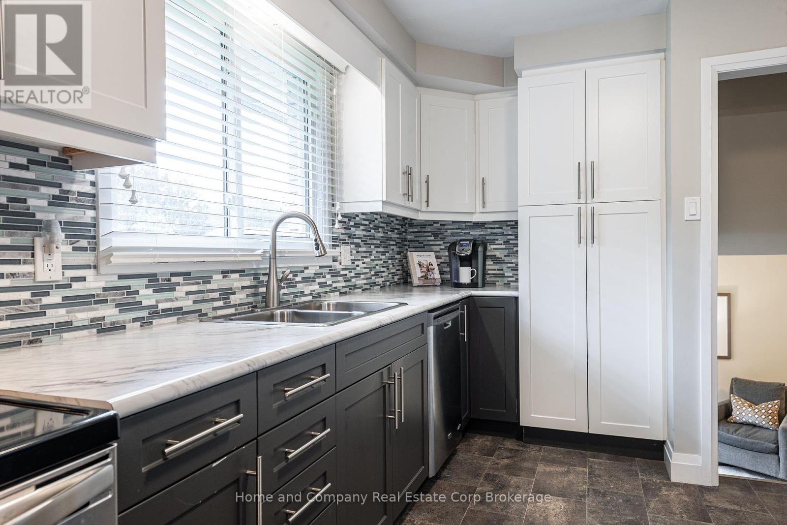 48 Windemere Crescent, Stratford, Ontario  N5A 6A7 - Photo 17 - X12262075