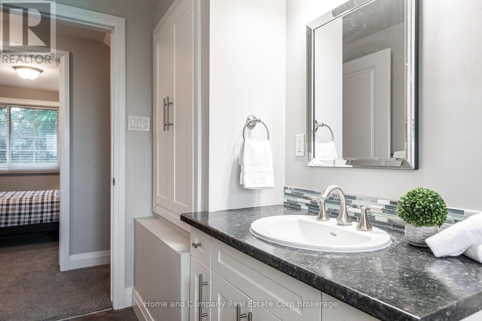 48 Windemere Crescent, Stratford, Ontario  N5A 6A7 - Photo 29 - X12262075