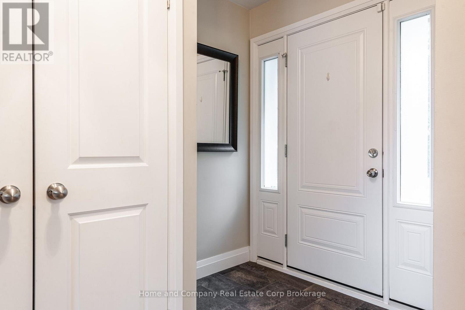 48 Windemere Crescent, Stratford, Ontario  N5A 6A7 - Photo 6 - X12262075