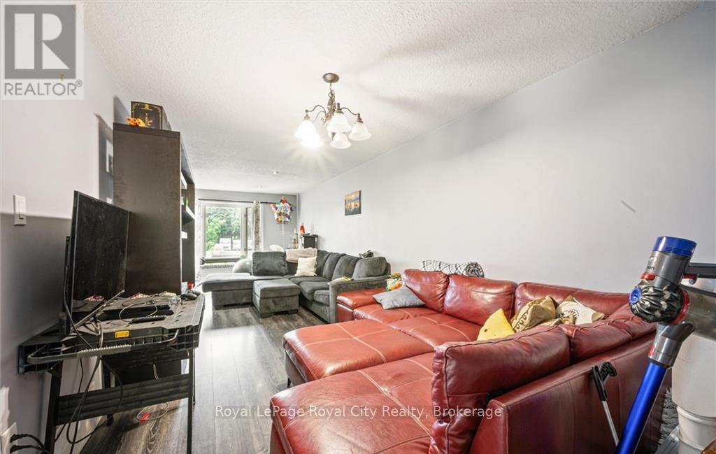 1236 Ottawa Street S, Kitchener, Ontario  N2E 1L8 - Photo 5 - X12262184