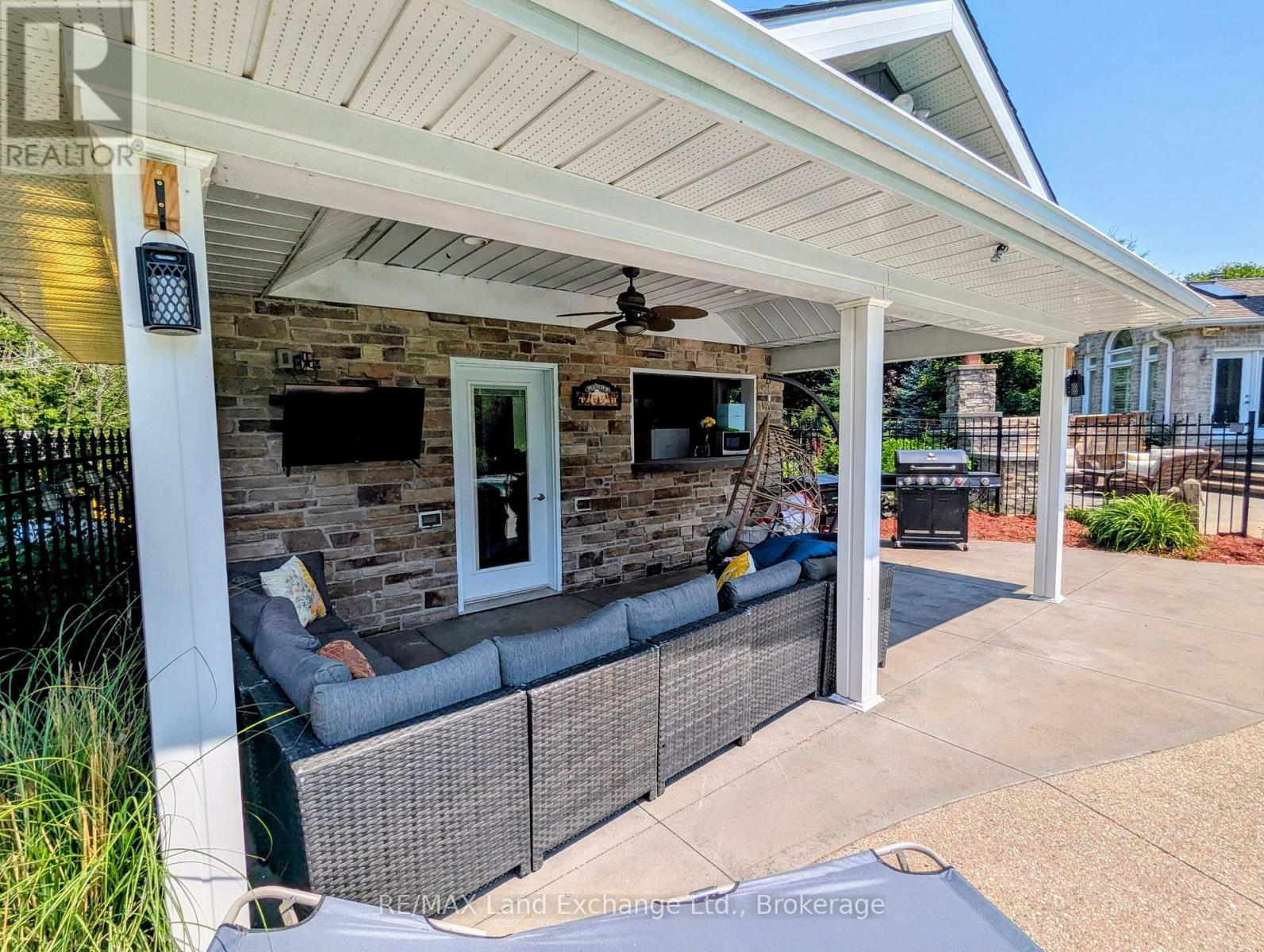 19 Stoney Island Crescent, Kincardine, Ontario  N2Z 2X6 - Photo 11 - X12262188