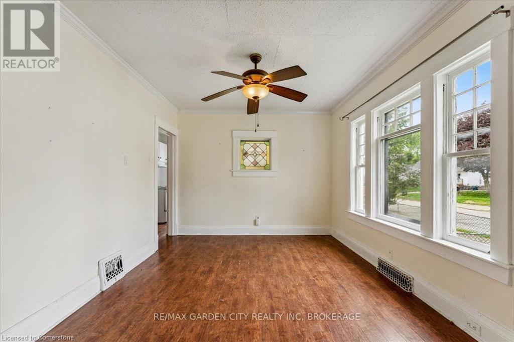 4372 Seneca Street, Niagara Falls, Ontario  L2E 1G6 - Photo 16 - 40747889