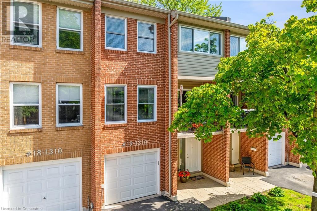 1310 Hampton Street Unit# 19, Oakville, Ontario  L6H 2S6 - Photo 2 - 40747520
