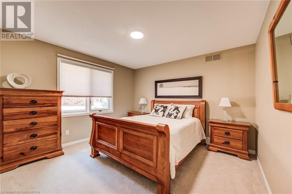 573 Hemingway Place, Waterloo, Ontario  N2T 1Z4 - Photo 27 - 40747128