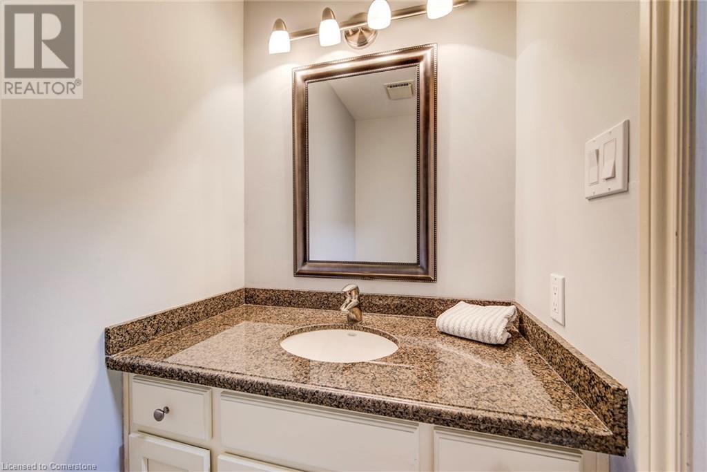 573 Hemingway Place, Waterloo, Ontario  N2T 1Z4 - Photo 33 - 40747128