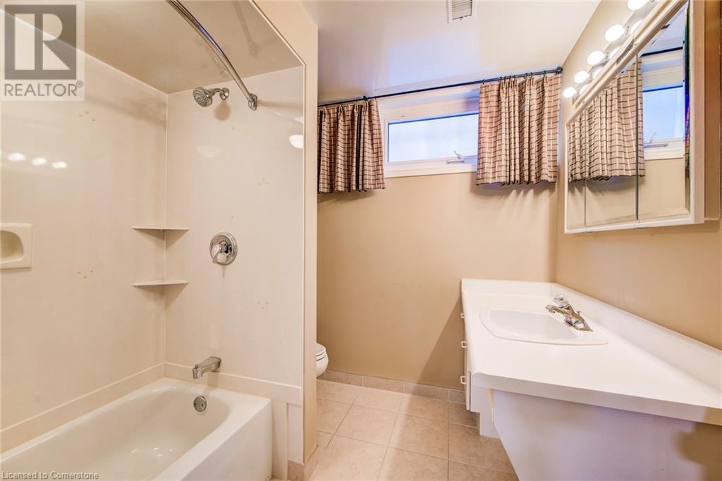 573 Hemingway Place, Waterloo, Ontario  N2T 1Z4 - Photo 41 - 40747128