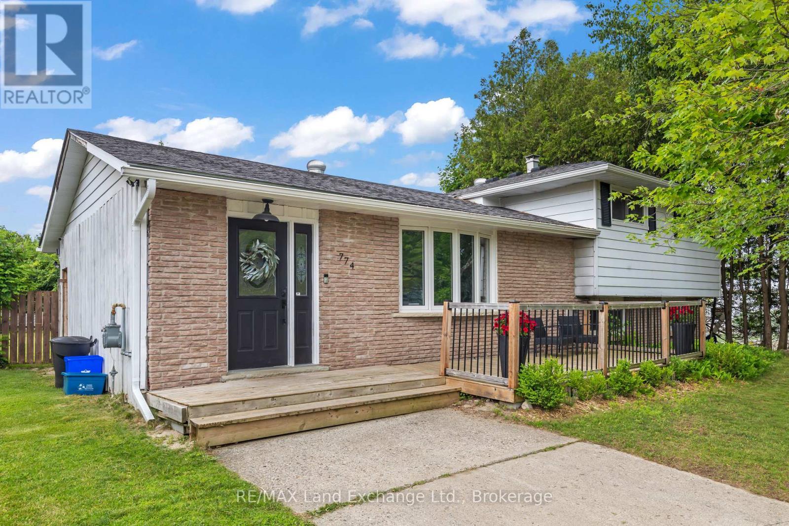 774 River Street, Saugeen Shores, Ontario  N0H 2C4 - Photo 2 - X12262673