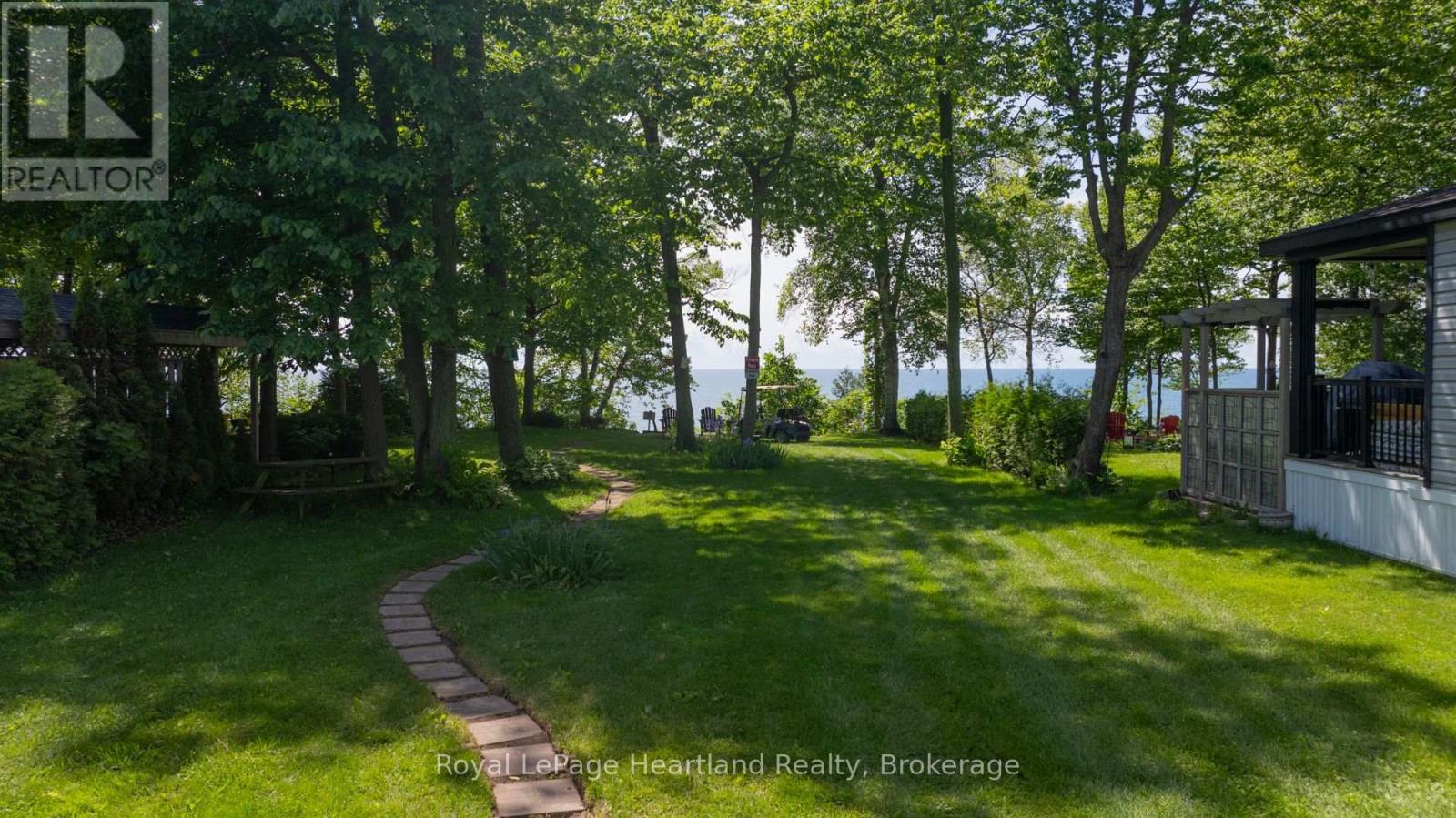 49 - 77307 Bluewater Highway, Bluewater, Ontario  N0M 1G0 - Photo 10 - X12262705
