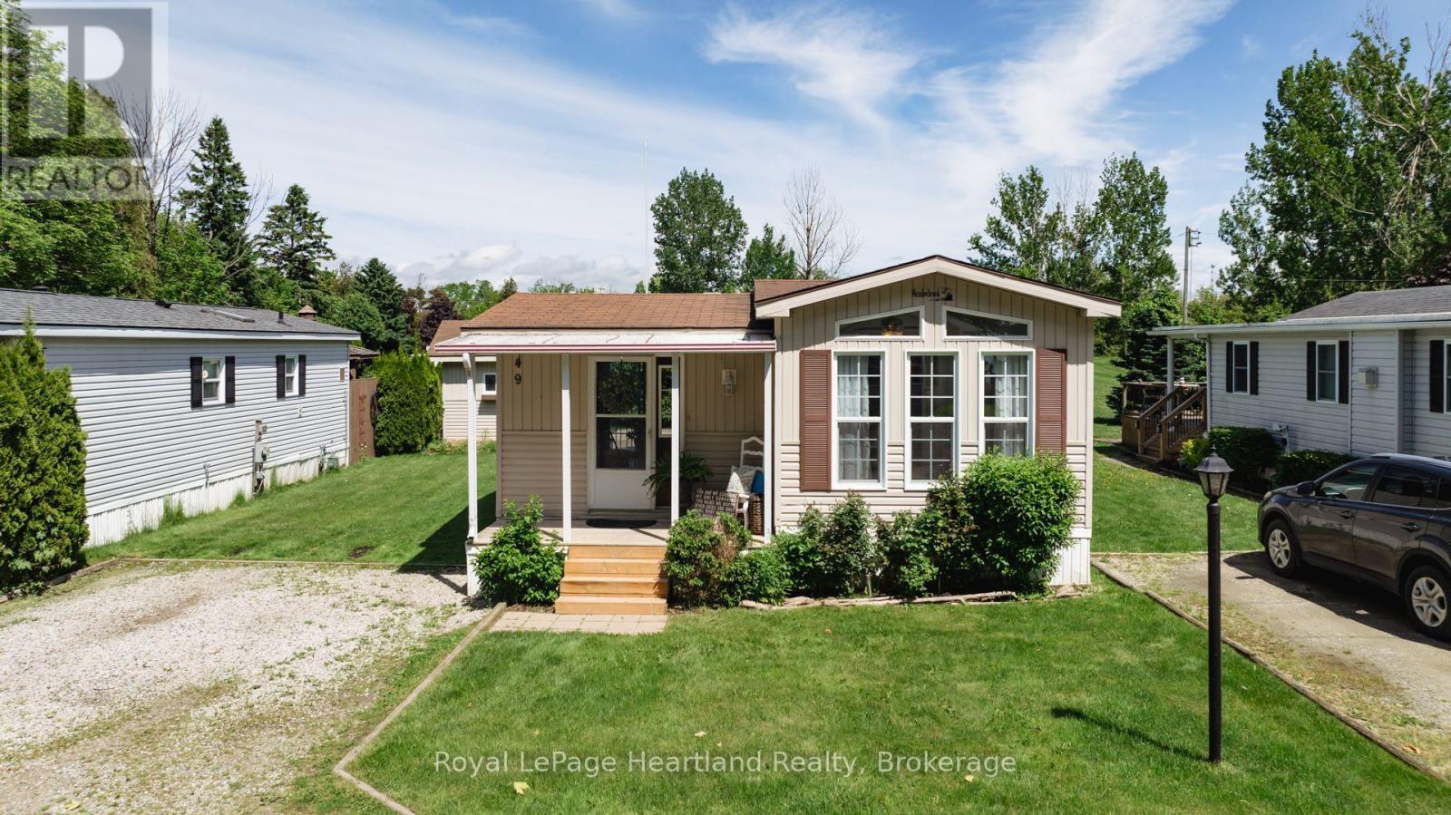 49 - 77307 Bluewater Highway, Bluewater, Ontario  N0M 1G0 - Photo 2 - X12262705