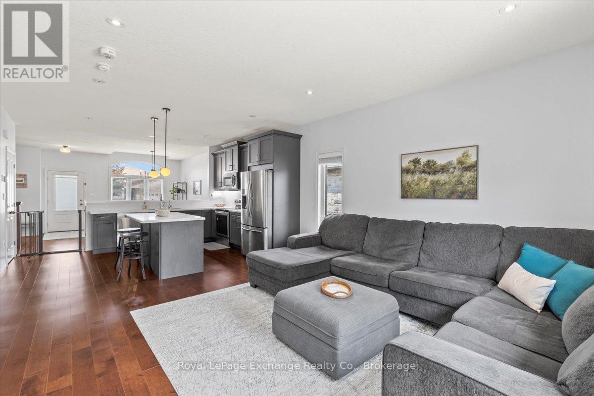 313 Stickel Street, Saugeen Shores, Ontario  N0H 2C1 - Photo 18 - X12262706