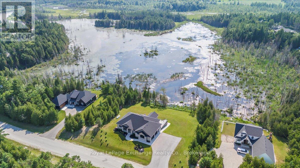 150 Louise Creek Crescent, West Grey, Ontario  N0G 1S0 - Photo 3 - X12262766