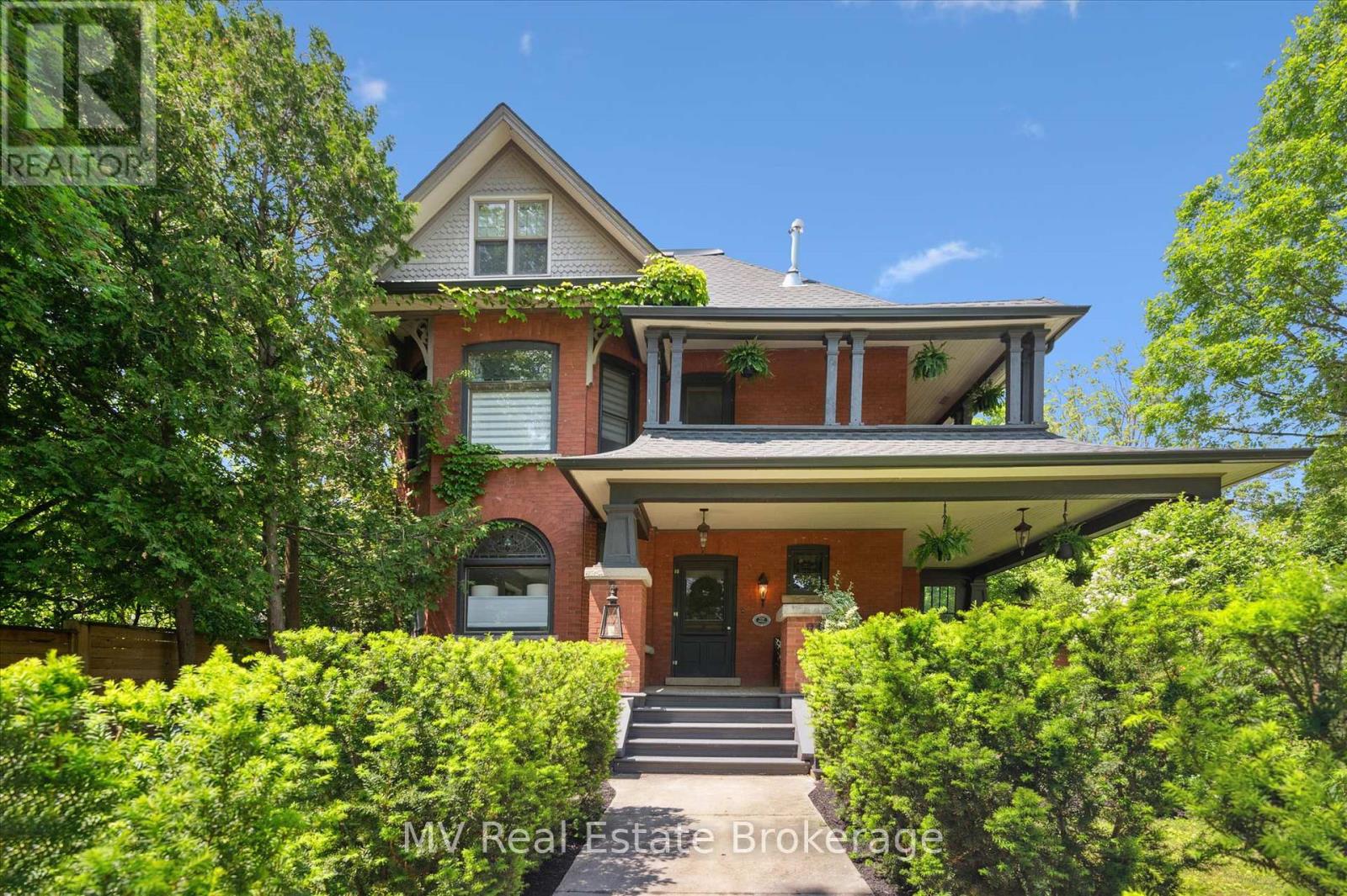 94 COLBORNE STREET, Centre Wellington, Ontario