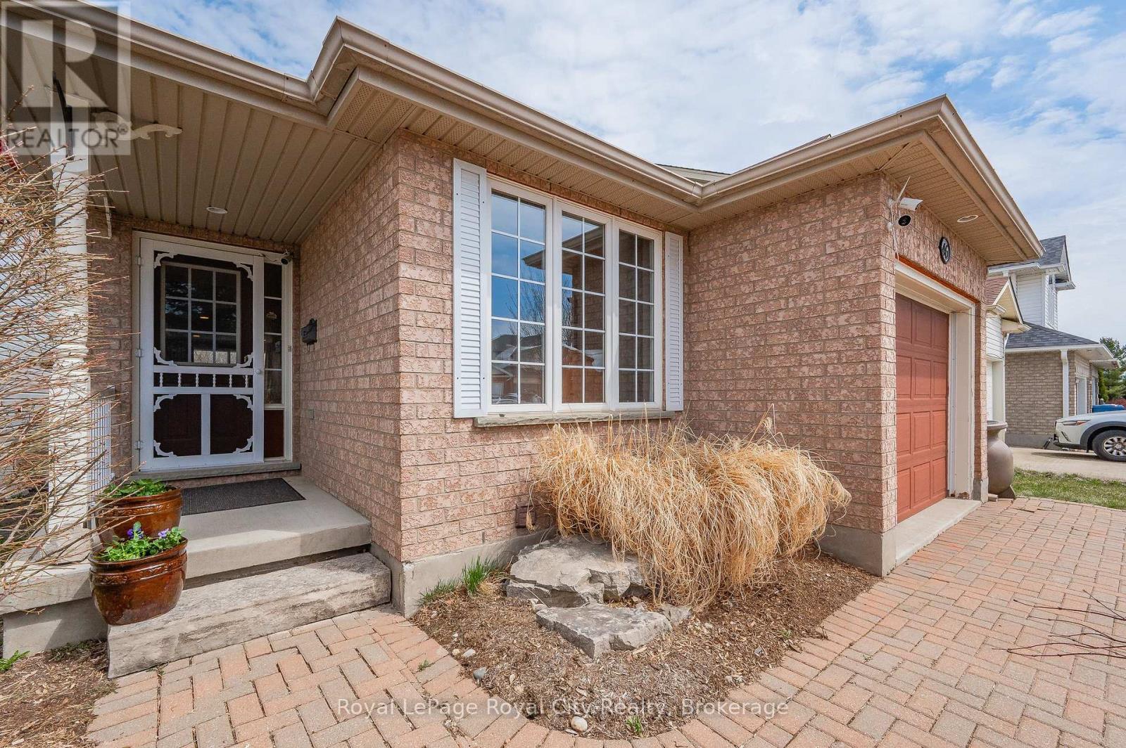46 Fletcher Court, Guelph, Ontario  N1E 7G8 - Photo 5 - X12262844