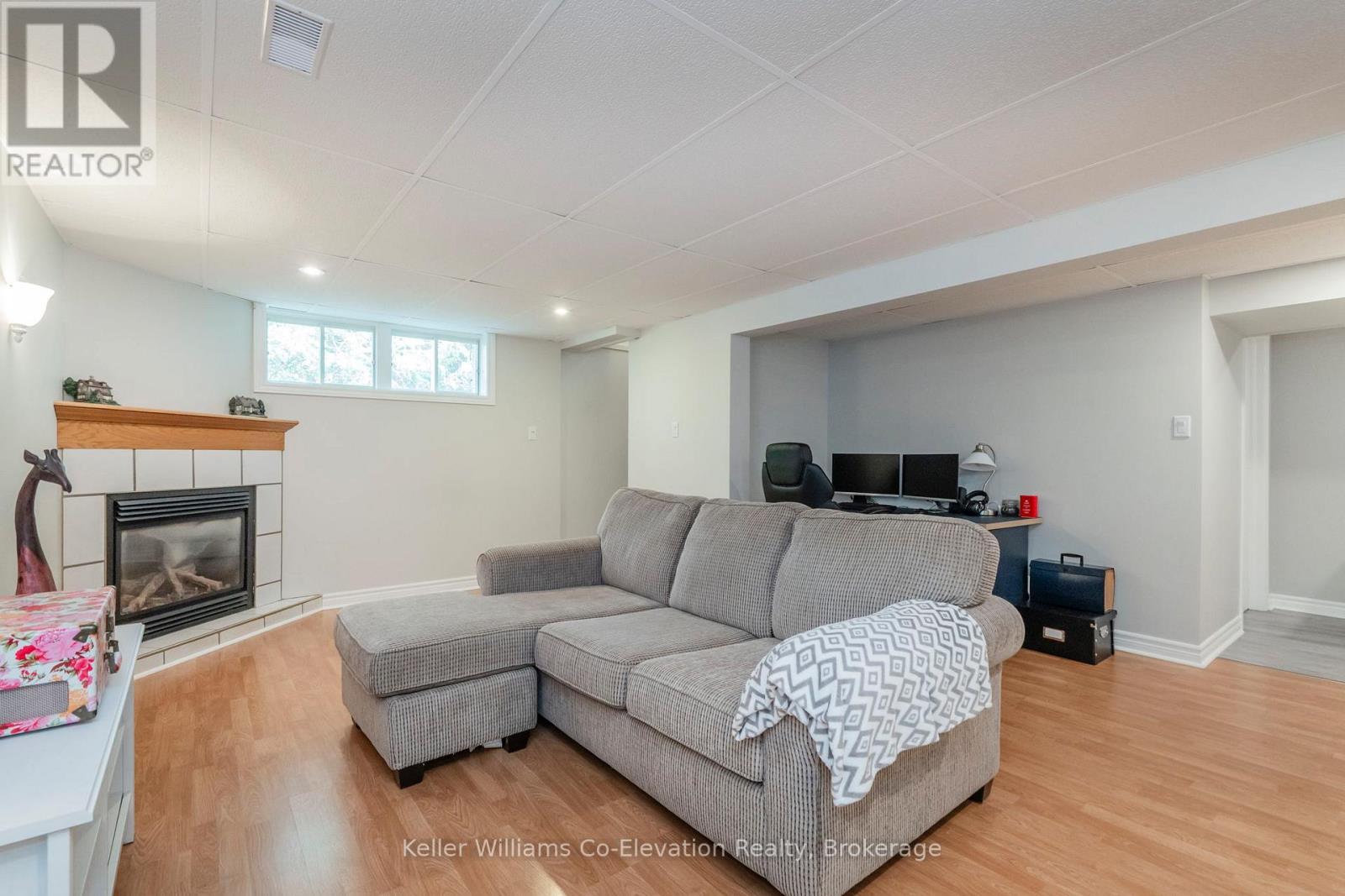 3 Keefe Street, Penetanguishene, Ontario  L9M 1B4 - Photo 25 - S12262946