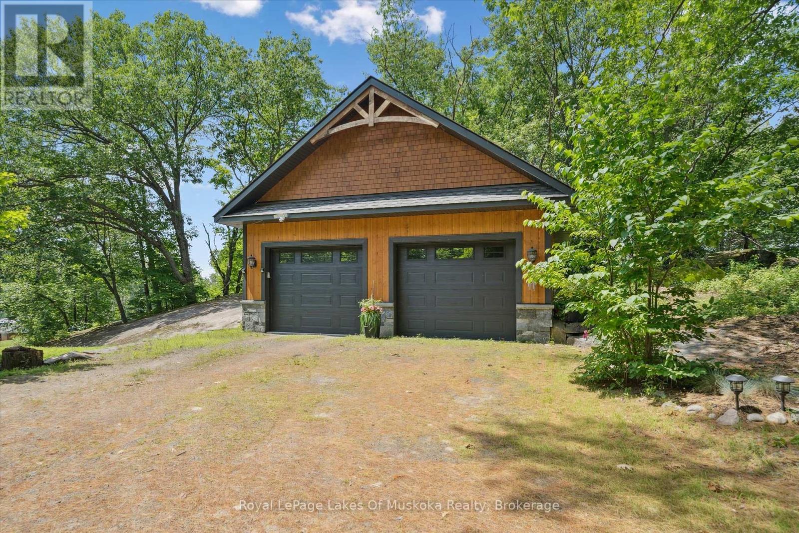38 Rocky Drive, Huntsville, Ontario  P0B 1M0 - Photo 36 - X12262940