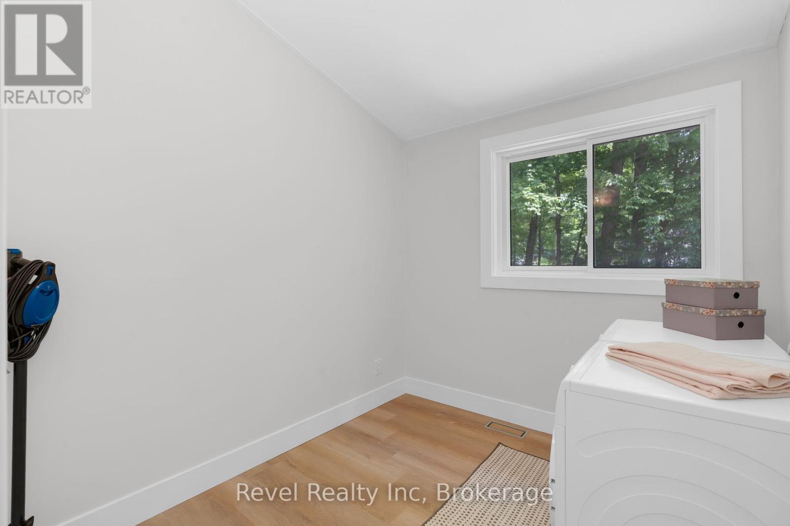 1204 Tiny Beaches Road N, Tiny, Ontario  L9M 0H7 - Photo 18 - S12263006
