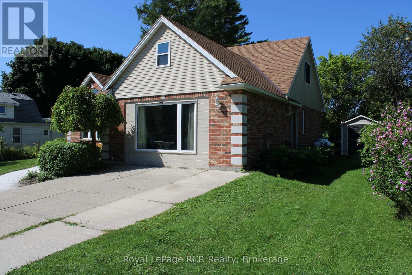 96 Main Street, Northern Bruce Peninsula, Ontario  N0H 1W0 - Photo 15 - X12262978