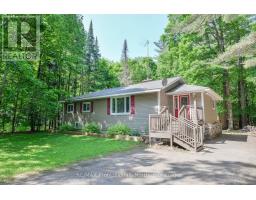 30 BRIDGEDALE ROAD, Huntsville, Ontario