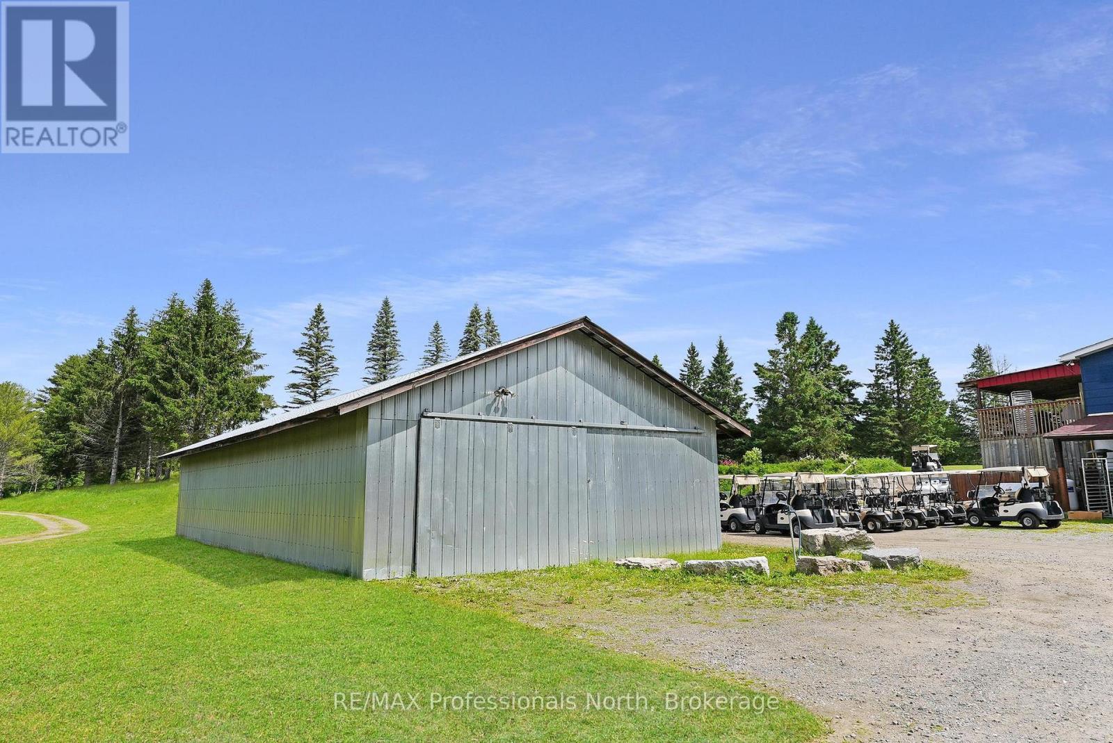 111 Golf Course Road, Minden Hills, Ontario  K0M 2K0 - Photo 39 - X12263087