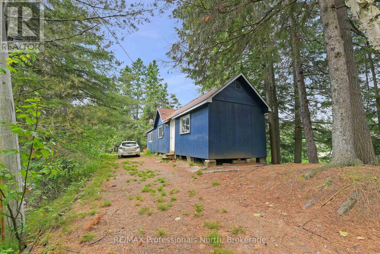 111 Golf Course Road, Minden Hills, Ontario  K0M 2K0 - Photo 44 - X12263087