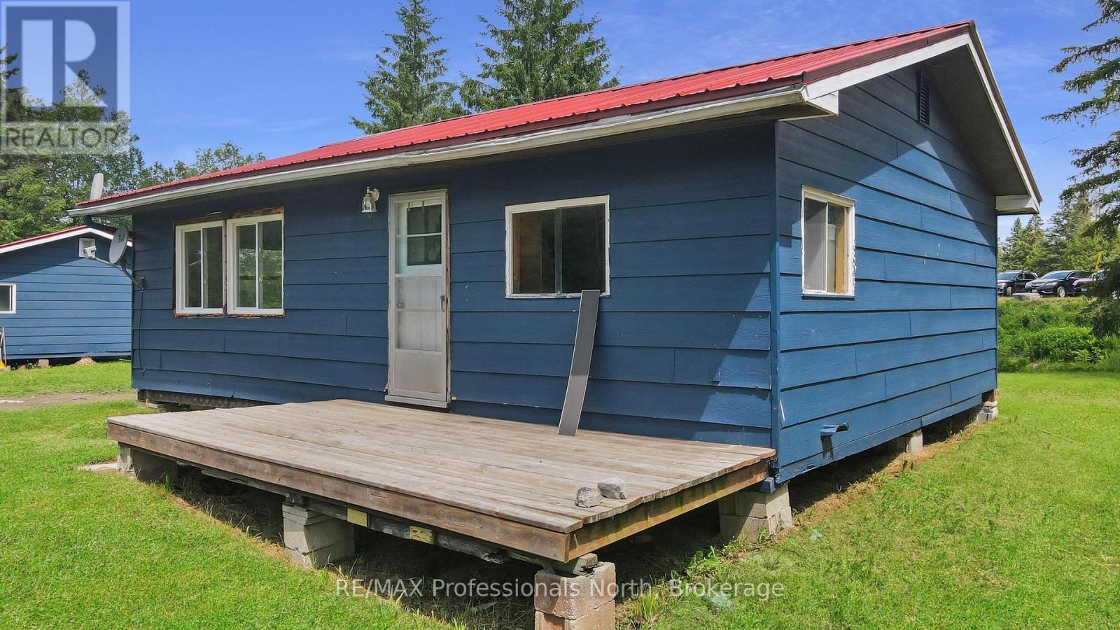 111 Golf Course Road, Minden Hills, Ontario  K0M 2K0 - Photo 46 - X12263087