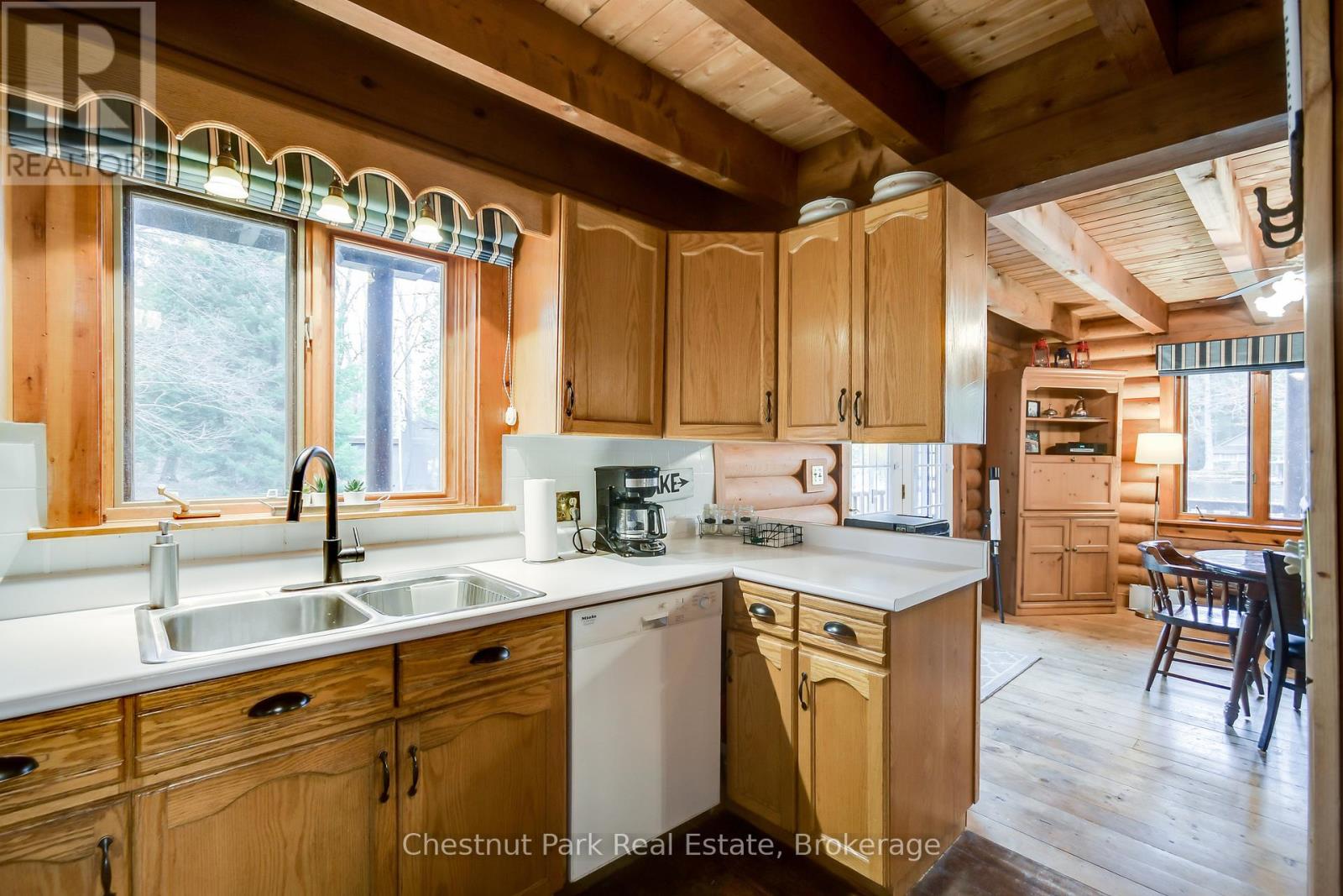 30 Mcvittie Island, Bracebridge, Ontario  P1L 1W4 - Photo 24 - X12263092