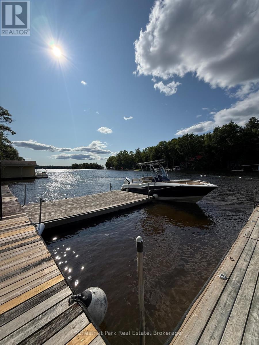 30 Mcvittie Island, Bracebridge, Ontario  P1L 1W4 - Photo 41 - X12263092