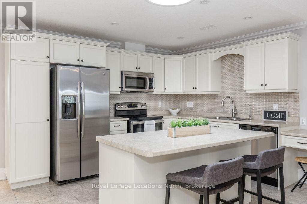 86 Clover Crescent, Wasaga Beach, Ontario  L9Z 0G4 - Photo 8 - S12263211