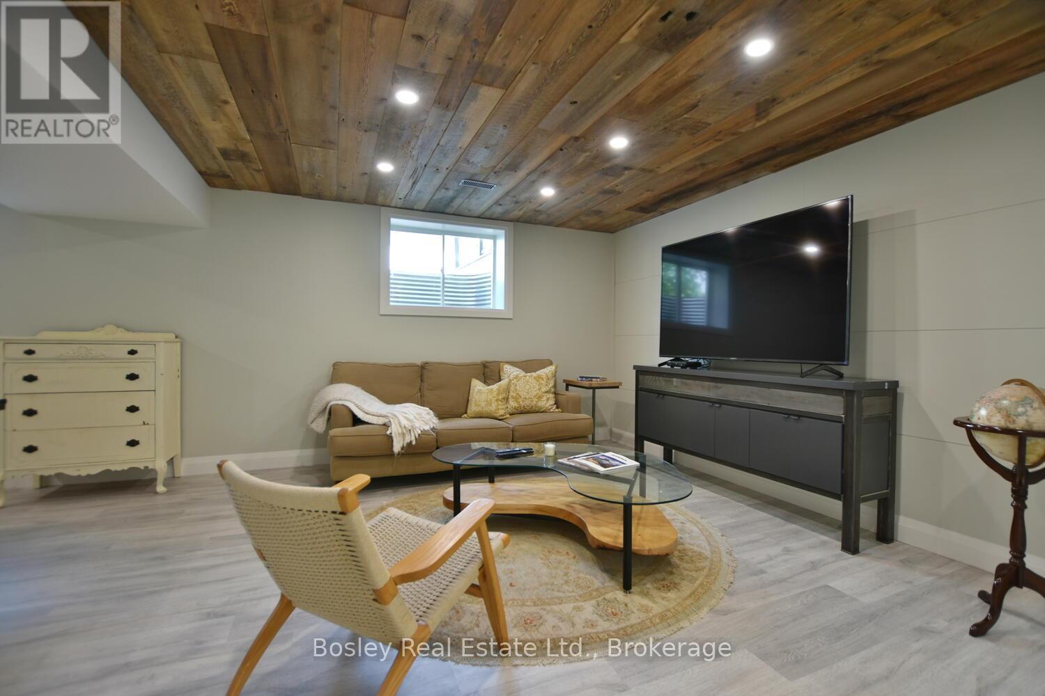 148 Timber Lane, Blue Mountains, Ontario  N0H 2P0 - Photo 30 - X12263219