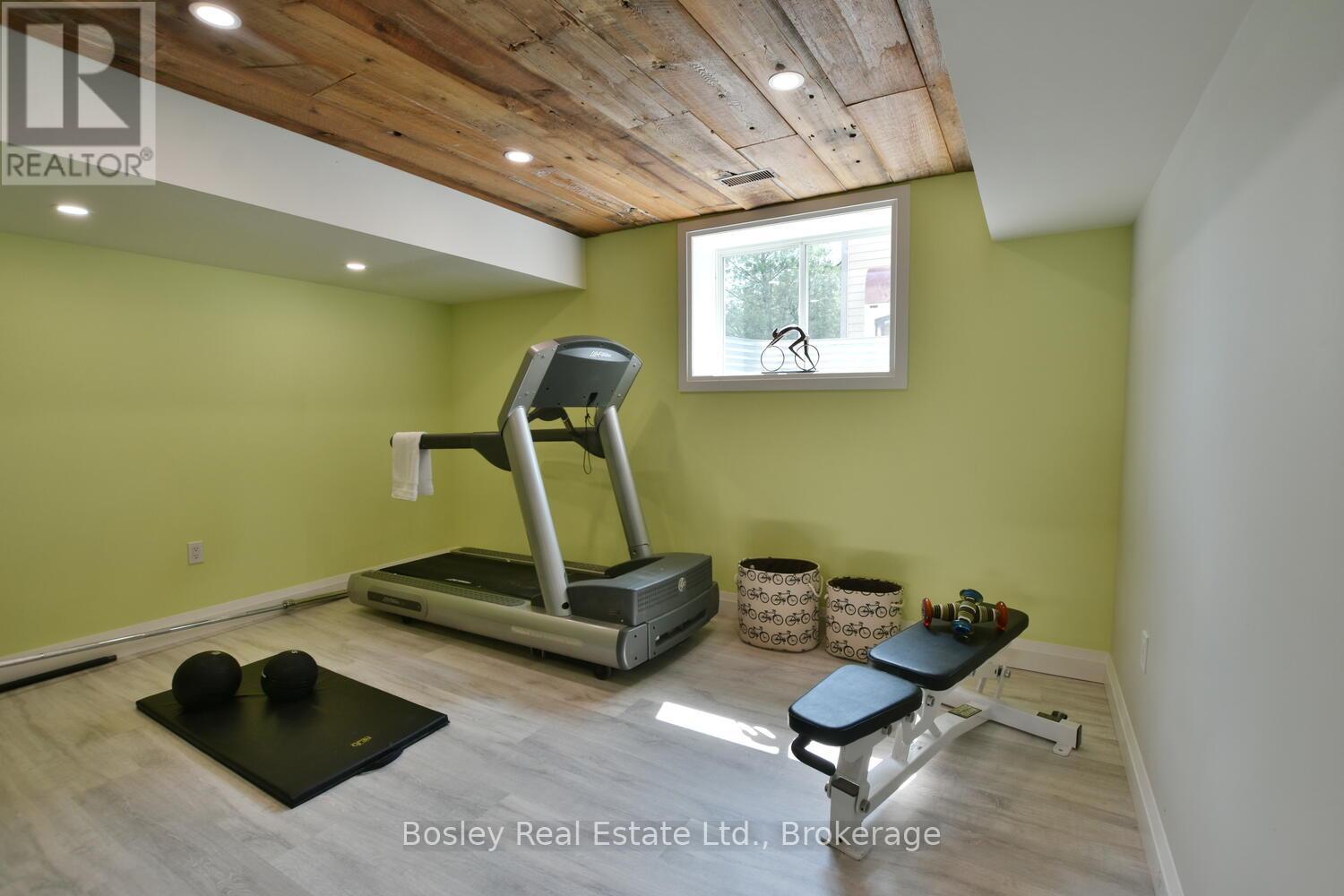148 Timber Lane, Blue Mountains, Ontario  N0H 2P0 - Photo 35 - X12263219