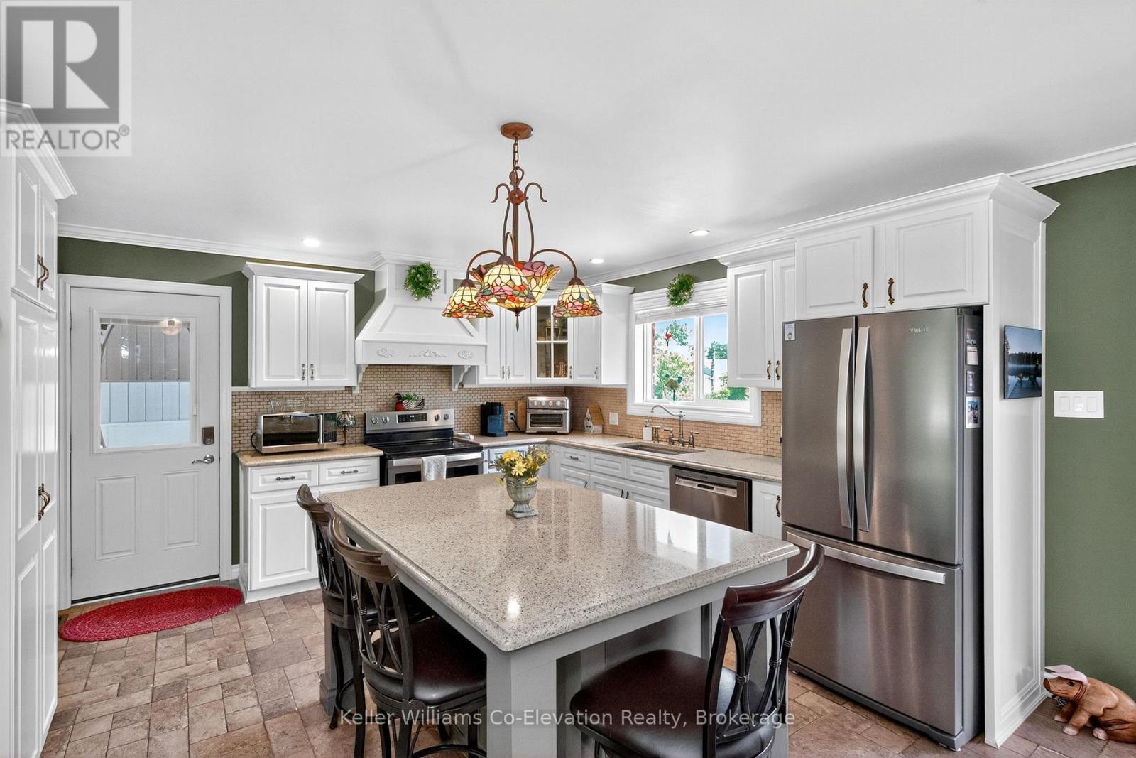12 Benson Street, Penetanguishene, Ontario  L9M 1P4 - Photo 10 - S12263375