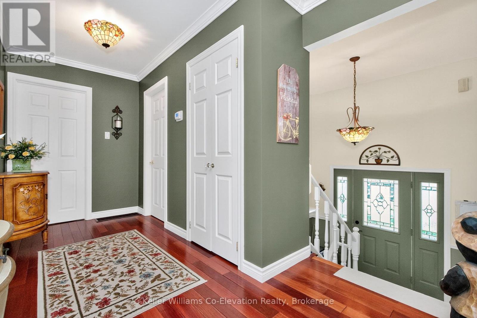 12 Benson Street, Penetanguishene, Ontario  L9M 1P4 - Photo 4 - S12263375